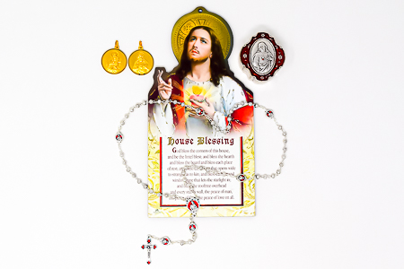 Sacred Heart of Jesus Gift Set.